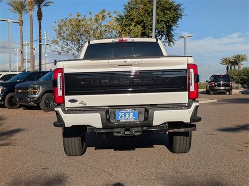 Used 2025 Ford F250 Platinum w/ FX4 Off-Road Package image 5