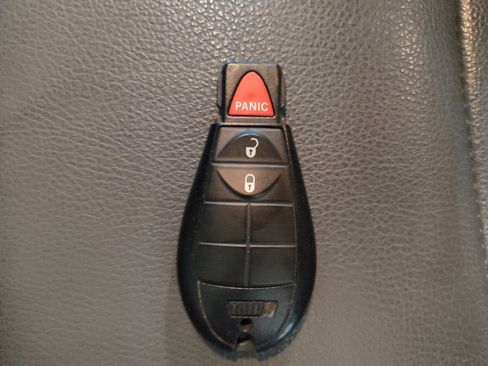 Used 2019 RAM 1500 Tradesman w/ Chrome Appearance Group AWD/4WD image 32