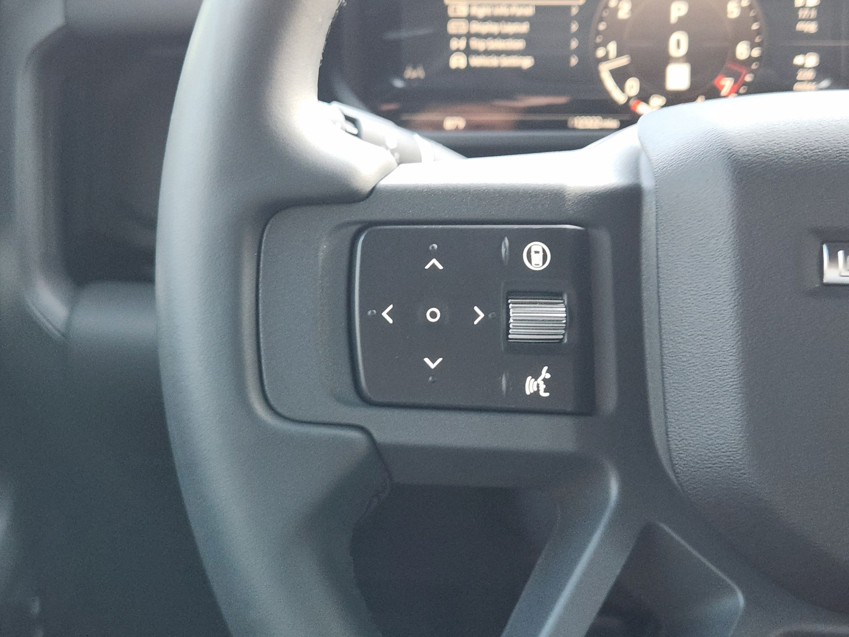 Used 2025 Land Rover Defender 110 S AWD/4WD image 24