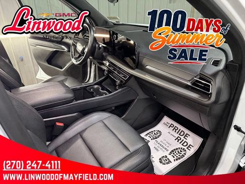 Used 2026 Chevrolet Traverse LT FWD image 29