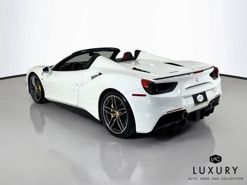Used 2018 Ferrari 488 Spider RWD image 8