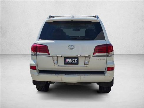 Used 2014 Lexus LX 570 4WD image 6