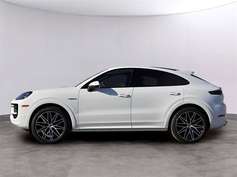 New 2026 Porsche Cayenne E-Hybrid Coupe image 2