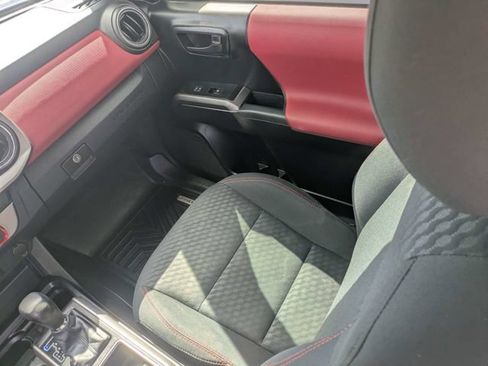 Used 2022 Toyota Tacoma SR5 w/ Technology Package RWD image 17