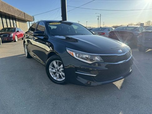 Used 2017 Kia Optima LX image 2