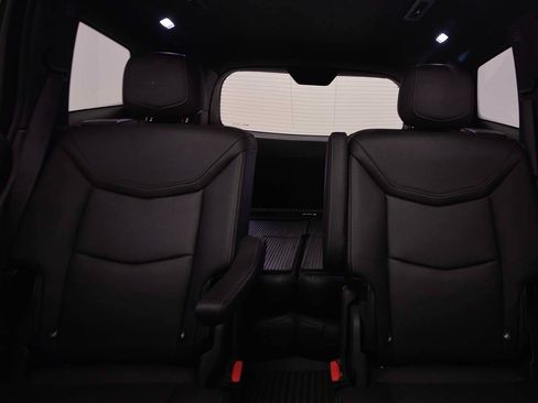 Used 2024 Cadillac XT6 Premium Luxury w/ Technology Package FWD image 9