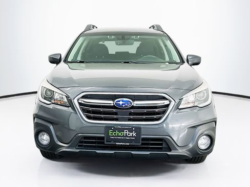 Used 2019 Subaru Outback 2.5i Premium AWD/4WD image 2