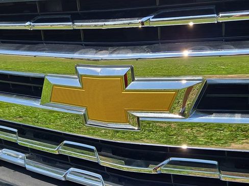 Used 2022 Chevrolet Silverado 1500 LTZ w/ LTZ Premium Package AWD/4WD image 32