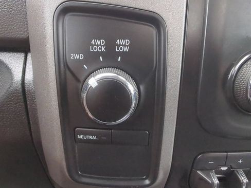 Used 2018 RAM 2500 Tradesman w/ Chrome Appearance Group AWD/4WD image 18
