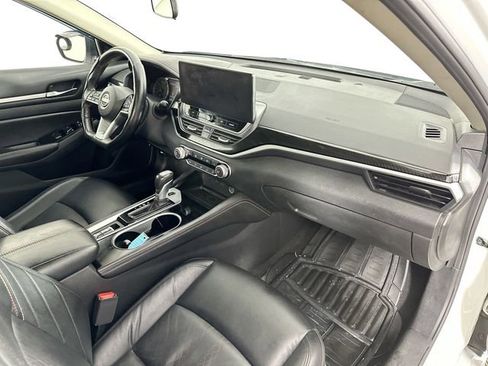 Used 2024 Nissan Altima 2.5 SR w/ SR Premium Package AWD/4WD image 31