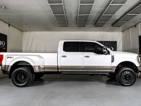 Used 2018 Ford F350 King Ranch w/ King Ranch Ultimate Package AWD/4WD image 5
