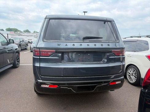 Certified 2024 Jeep Wagoneer Series II AWD/4WD image 10