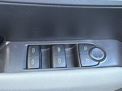 Used 2025 Chevrolet Colorado ZR2 w/ Technology Package AWD/4WD image 22