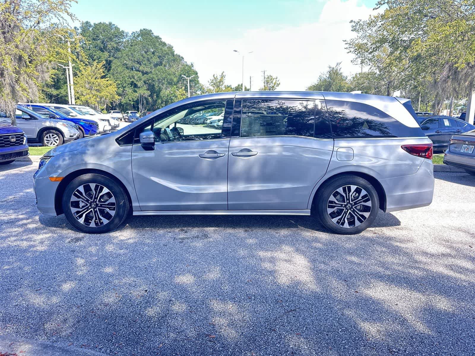 New 2026 Honda Odyssey Elite image 3
