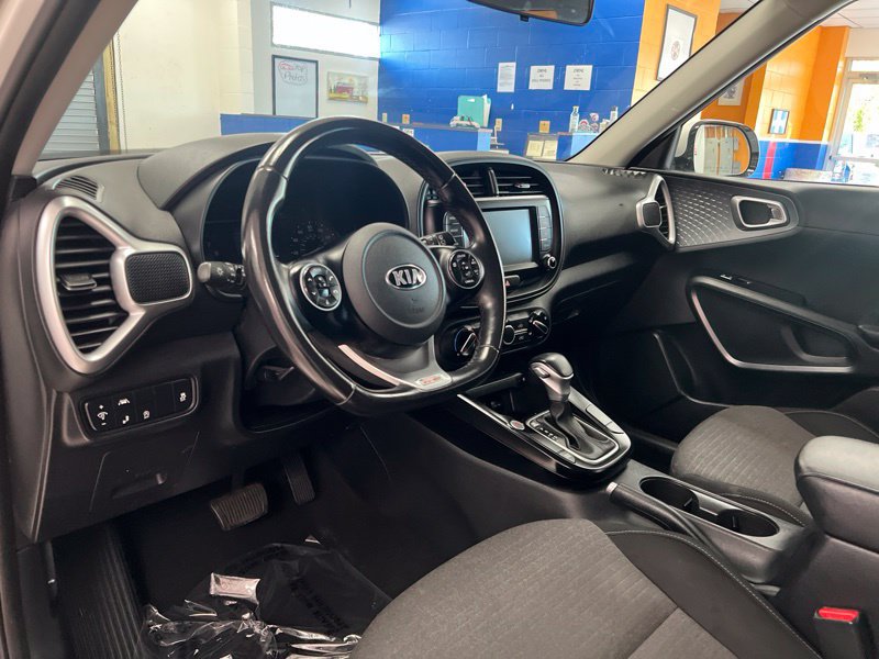 Used 2020 Kia Soul GT-Line w/ GT 2.0L Power Sunroof Package FWD image 18
