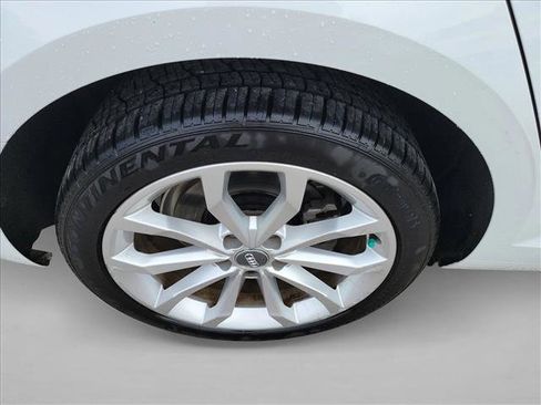 Used 2019 Audi A4 2.0T Premium w/ Convenience Package image 11