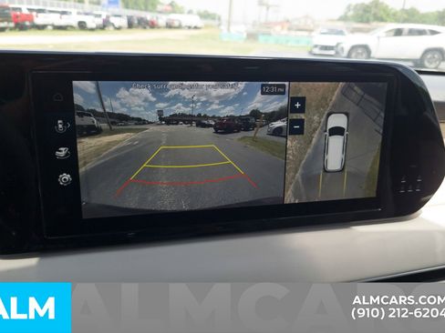 Used 2024 Hyundai Palisade Limited FWD image 29