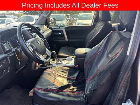 Used 2014 Toyota 4Runner SR5 AWD/4WD image 9