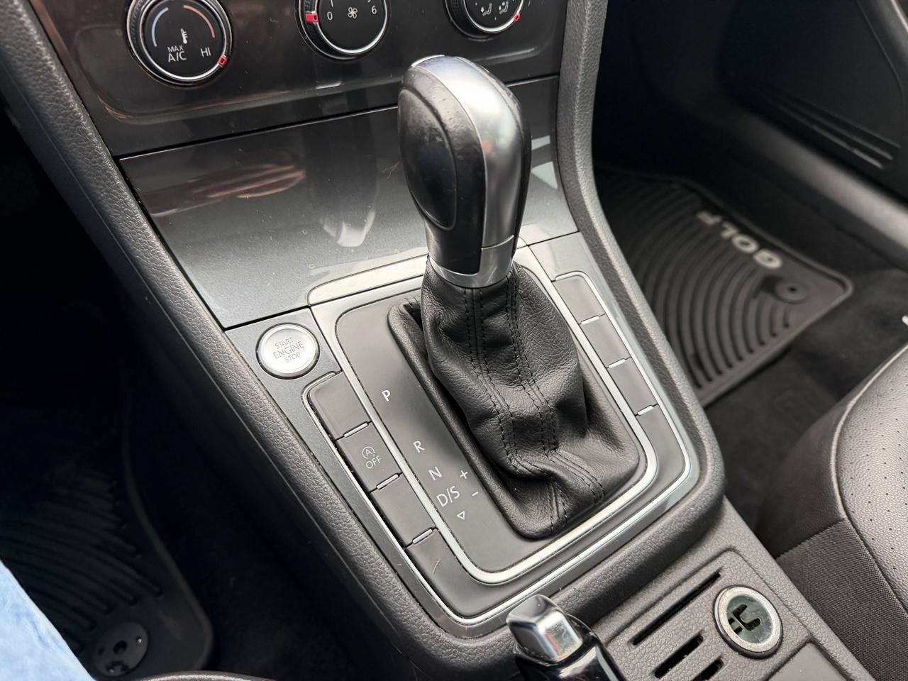 Used 2019 Volkswagen Golf S FWD image 21
