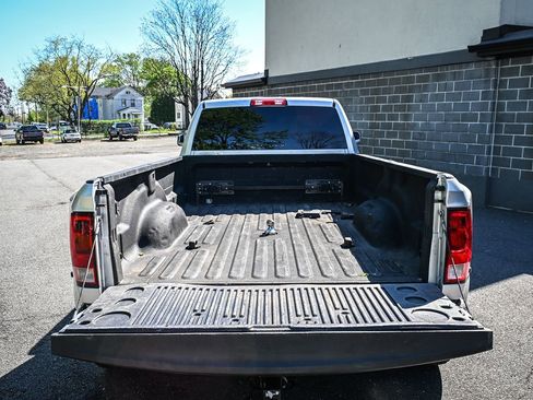Used 2014 RAM 3500 Tradesman w/ Chrome Appearance Group AWD/4WD image 7