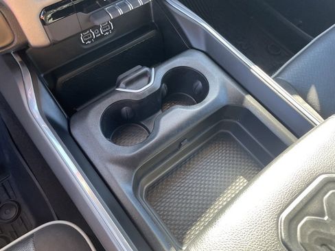 Used 2022 RAM 1500 Laramie w/ Sport Appearance Package image 17