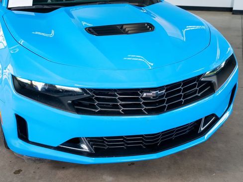 Used 2022 Chevrolet Camaro LT w/ RS Package RWD image 5