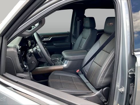 Used 2026 Chevrolet Silverado 1500 High Country w/ High Country Premium Package AWD/4WD image 24