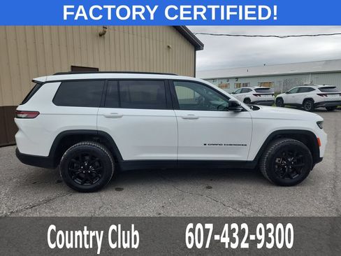 Used 2024 Jeep Grand Cherokee L Laredo AWD/4WD image 9