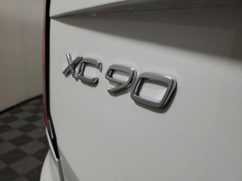 Certified 2026 Volvo XC90 B5 Core w/ Protection Package AWD/4WD image 10