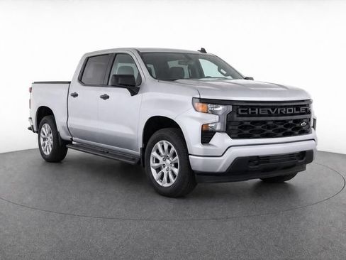 Used 2021 Chevrolet Silverado 1500 Custom RWD image 2