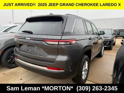 New 2025 Jeep Grand Cherokee Laredo X w/ Luxury Tech Group I image 8