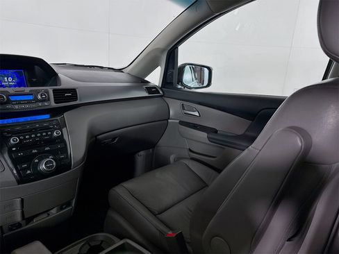 Used 2012 Honda Odyssey Touring Elite image 21