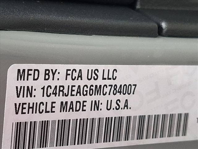Used 2021 Jeep Grand Cherokee Laredo X RWD image 25