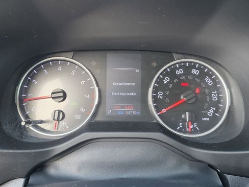 Used 2021 Toyota RAV4 XLE w/ Convenience Package FWD image 28
