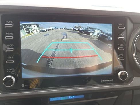 Used 2023 Toyota Tacoma TRD Off-Road image 15