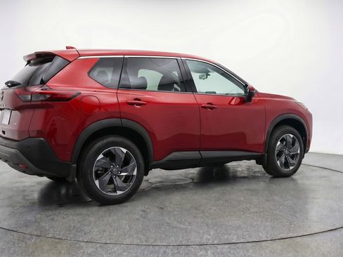 Used 2025 Nissan Rogue SV AWD/4WD image 9