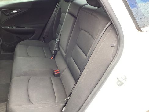 Used 2018 Chevrolet Malibu LT image 10