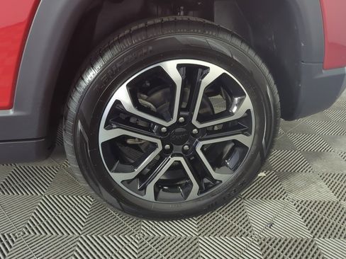 Used 2024 Jeep Compass Limited image 12