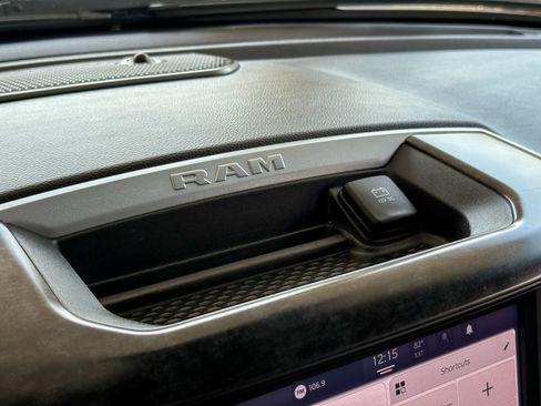 Used 2022 RAM 1500 Big Horn AWD/4WD image 31