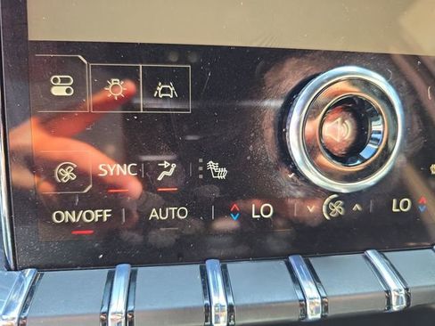Certified 2025 GMC Acadia Elevation FWD image 21