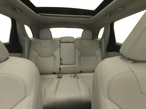 Used 2021 Jeep Cherokee Latitude Lux w/ Sun & Sound Group AWD/4WD image 33