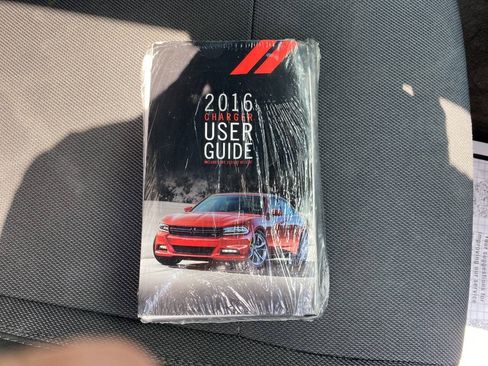 Used 2016 Dodge Charger SXT RWD image 32