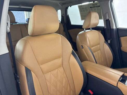 Used 2023 Nissan Rogue Platinum w/ Platinum Premium Package image 31