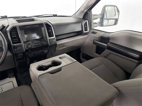 Used 2016 Ford F150 XLT w/ Equipment Group 302A Luxury image 23