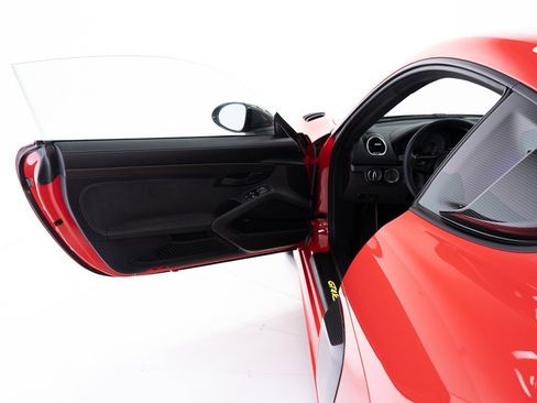 Used 2023 Porsche 718 Cayman GT4 RS image 10