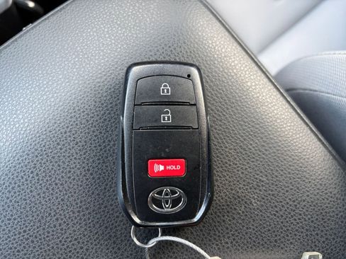 Used 2025 Toyota Tacoma TRD Off-Road image 22