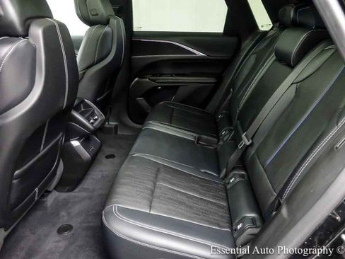 Used 2024 Cadillac Lyriq Luxury AWD/4WD image 14