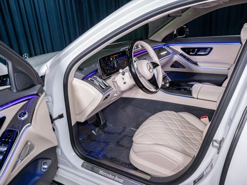 New 2025 Mercedes-Benz S 580 4MATIC Sedan image 9