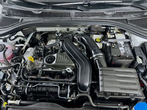 Used 2025 Volkswagen Jetta Sport image 31