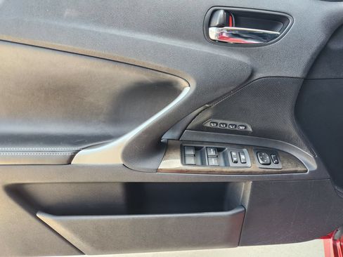 Used 2015 Lexus IS 250C w/ Luxury Package RWD image 23